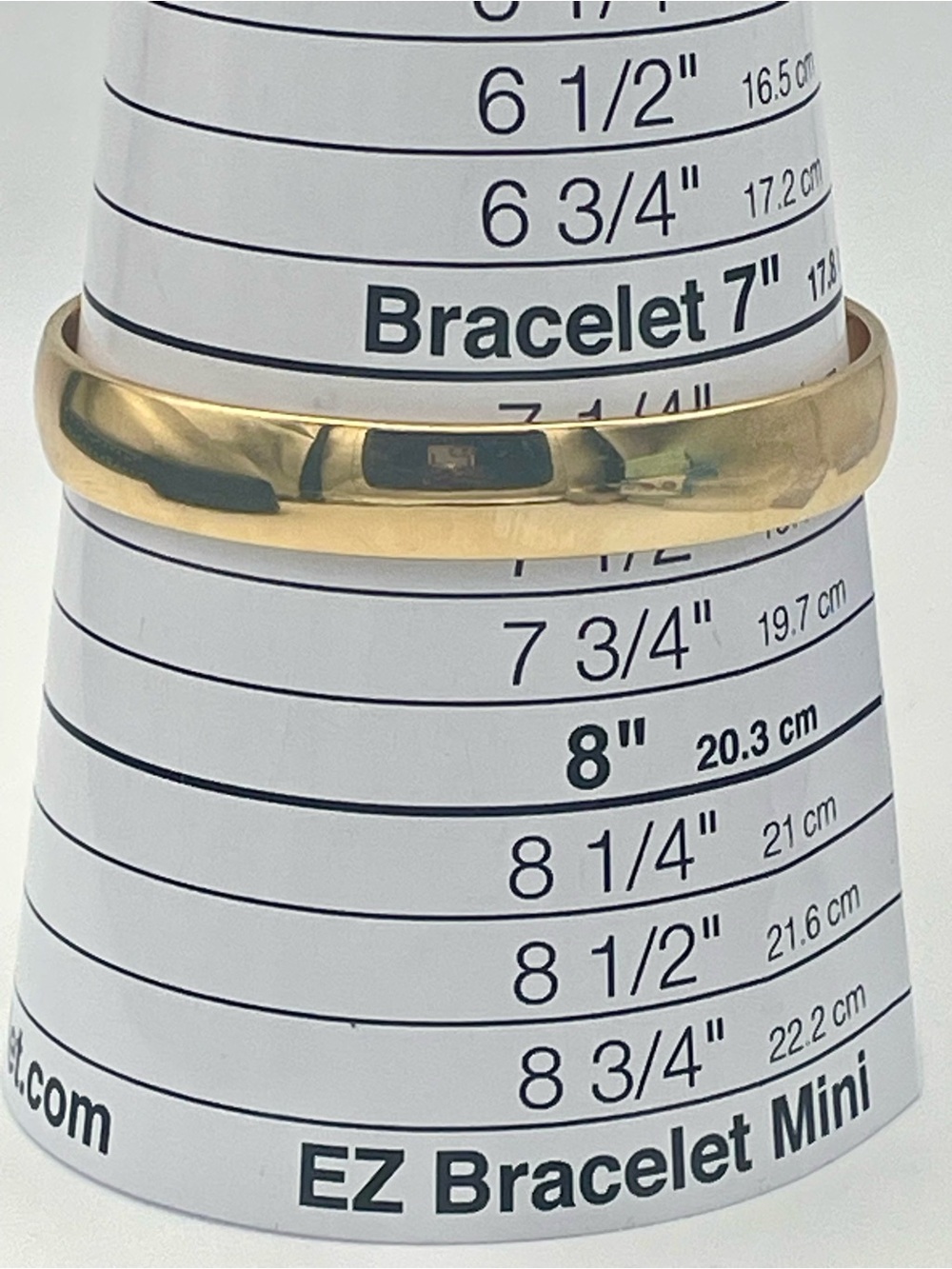 Vintage Monet Gold-Tone Polished Bangle Bracelet. Sz 7 1/2 inches - Picture 4 of 5